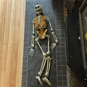 vtg Hanging Skeleton Halloween decor 33x10 not too big legs & arms removable